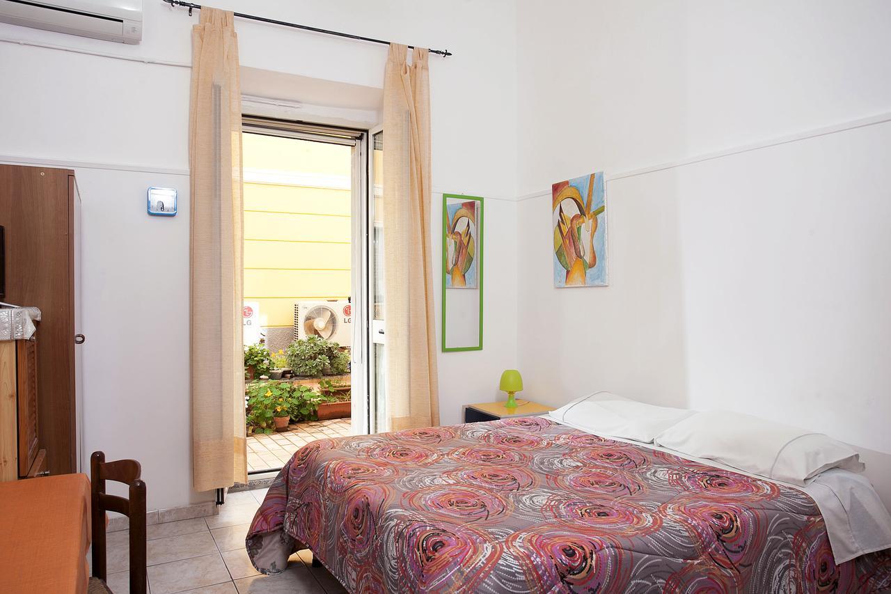 Bed and Breakfast Davi à Cagliari Extérieur photo
